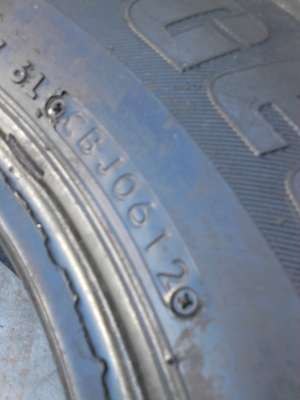 205/70R15 BRIDGASTONE DURAVIS R611  มีชุด 4 เส้น TEL.081-427-3941