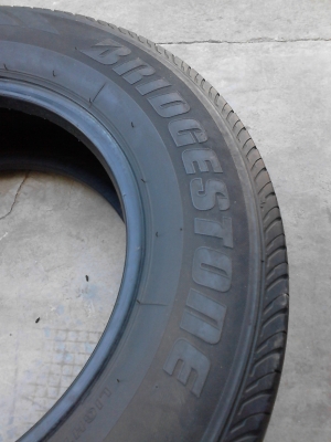 205/70R15 BRIDGASTONE DURAVIS R611  มีชุด 4 เส้น TEL.081-427-3941