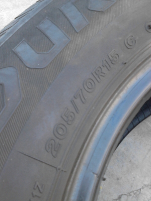 205/70R15 BRIDGASTONE DURAVIS R611  มีชุด 4 เส้น TEL.081-427-3941