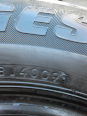 205/70R15 BRIDGASTONE DURAVIS R611  มีชุด 4 เส้น TEL.081-427-3941