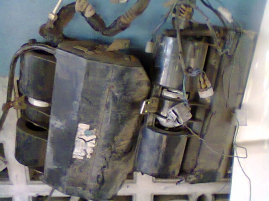 ขายตู้แอร์แขวน 12โวล์ไม่รั่วคอยล์เย็นสวย