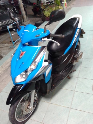 รถสวยขับขี่ดีราคาไม่แพง Honda Click &ndash; i เป็นระบบหัวฉีด PGM &ndash; FI ช่วยให้ประหยัดน้ำมันได้ดี