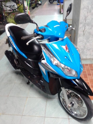 รถสวยขับขี่ดีราคาไม่แพง Honda Click &ndash; i เป็นระบบหัวฉีด PGM &ndash; FI ช่วยให้ประหยัดน้ำมันได้ดี