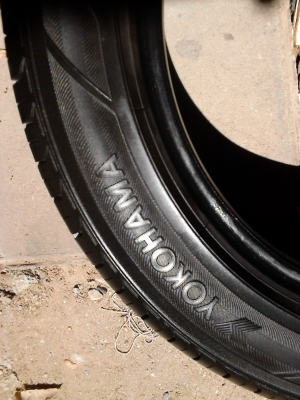 YOKOHAMA Earth-1 **ยางไม่เคยปะทั้ง 4 เส้น ถอดจาก BENZ TEL.081-427-3941