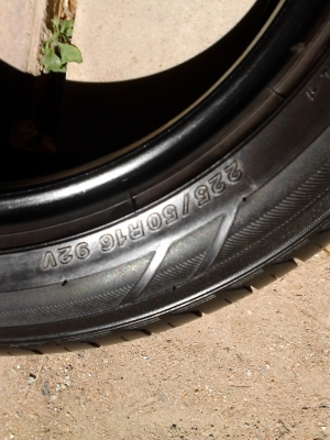 YOKOHAMA Earth-1 **ยางไม่เคยปะทั้ง 4 เส้น ถอดจาก BENZ TEL.081-427-3941