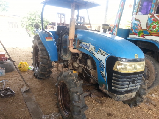 แชมป์ MX6055 4WD พร้อมโรตารี่โฮเวิด  ขายถูกๆ 195000 บาท