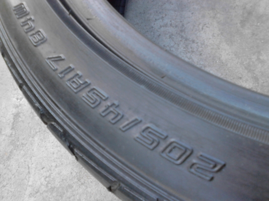 205/45R17 DUNLOP SP-SPORT LM703  มี 1 คู่  TEL.081-427-3941