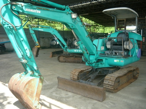 รถขุด Komatsu PC30-7 รถเก่านอก เพิ่งเหยียบถึงไทย สภาพเดิมๆ พร้อมใช้งาน