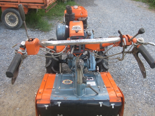 รถพรวนดินเดินตาม รถพรวนดินเดินตาม