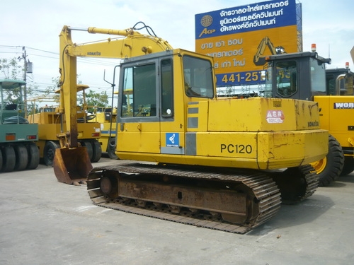 รถขุด Komatsu PC120-3 รถเก่านอก นำเข้าจากญี่ปุ่น สภาพเดืมๆ พร้อมใช้งาน แผ่นแทรก70 cm