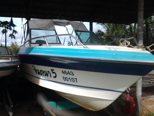 ขายเรือเร็วไฟเบอร์กาส 22 ฟุต เครื่องยามาฮา 200 แรง สภาพพร้อมใช้ สนใจติดต่อสอบถามใด้