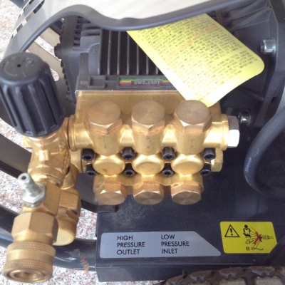 เครื่องฉีดน้ำแรงดันสูง ขนาด 180 บาร์ เครื่องฉีดน้ำแรงดันสูง ขนาด 180 บาร์