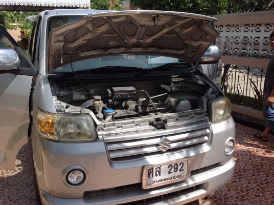 suzuki apv  1.6 AT