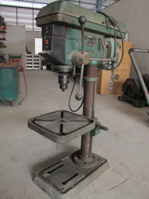 ขายสว่านแท่นREXONตัวใหญ่ไฟ220โวล์ล สวยๆ