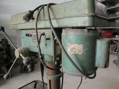 ขายสว่านแท่นREXONตัวใหญ่ไฟ220โวล์ล สวยๆ