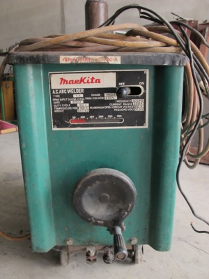 ขายเครื่องเชื่อมไฟฟ้าMAKITA300แอมป์ คอยด์ทองแดงแท้