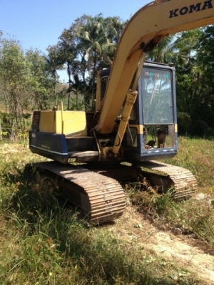 Komatsu pc60-5 รถยังสวยพร้อมใช้ ขายเพราะไม่มีคนขับ เอกสารเล่มทะเบียน 0872976734