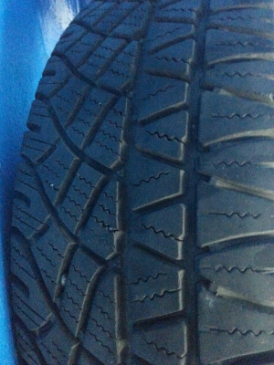 ขายยาง MICHELIN LATTITUDE-CROSS 225-70-15 ปลายปี11 ดอกเต็มๆ ไม่บวม พร้อมใส่ถ่วง ชุดละ 8,500 บาท (เบิกใหม่เส้นละ 4,000 กว่า) ขายยาง MICHELIN LATTITUDE-CROSS 225-70-15 ปลายปี11 ดอกเต็มๆ ไม่บวม พร้อมใส่ถ่วง ชุดละ 8,500 บาท (เบิกใหม่เส้นละ 4,000 กว่า)