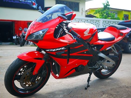 ขาย Cbr400 พร้อมทะเบียนแท้ แฟริ่ง Rc212 พร้อมท่อสูตร เครื่องสดเลย ขาย Cbr400 พร้อมทะเบียนแท้ แฟริ่ง Rc212 พร้อมท่อสูตร เครื่องสดเลย