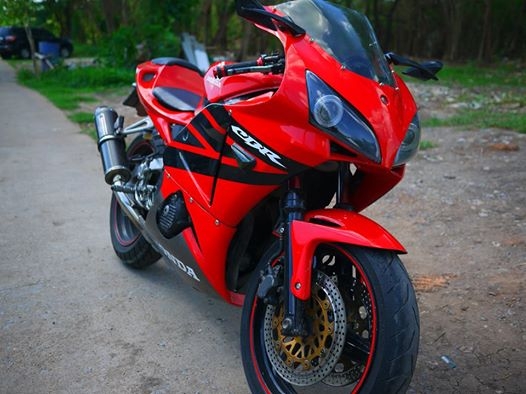 ขาย Cbr400 พร้อมทะเบียนแท้ แฟริ่ง Rc212 พร้อมท่อสูตร เครื่องสดเลย ขาย Cbr400 พร้อมทะเบียนแท้ แฟริ่ง Rc212 พร้อมท่อสูตร เครื่องสดเลย