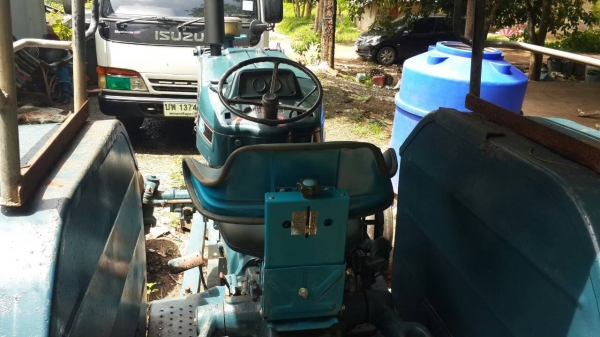 ขาย FORD 6610 ท่อไอดีโต ปั้มแถว เลี้ยวจีโรเตอร์ ทำสีใหม่ ยางล้อหลัง 80\% ท่อไอเสียใหม่ เบาะนั่งใหม่ เช็คปั้มโซล่ามาใหม่ ยังไม่ได้ทำงานเลย เล่มทะเบียนพร้อมโอนปีละ 50 บาท มีผานหน้ากับเครื่องเจาะหลุม ราคา 360,000 บาท ขาย FORD 6610 ท่อไอดีโต ปั้มแถว เลี้ยวจีโรเตอร์ ทำสีใหม่ ยางล้อหลัง 80\% ท่อไอเสียใหม่ เบาะนั่งใหม่ เช็คปั้มโซล่ามาใหม่ ยังไม่ได้ทำงานเลย เล่มทะเบียนพร้อมโอนปีละ 50 บาท มีผานหน้ากับเครื่องเจาะหลุม ราคา 360,000 บาท