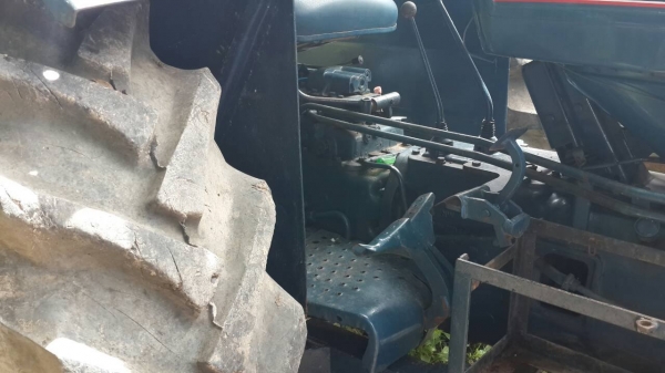 ขาย FORD 6610 ท่อไอดีโต ปั้มแถว เลี้ยวจีโรเตอร์ ทำสีใหม่ ยางล้อหลัง 80\% ท่อไอเสียใหม่ เบาะนั่งใหม่ เช็คปั้มโซล่ามาใหม่ ยังไม่ได้ทำงานเลย เล่มทะเบียนพร้อมโอนปีละ 50 บาท มีผานหน้ากับเครื่องเจาะหลุม ราคา 360,000 บาท ขาย FORD 6610 ท่อไอดีโต ปั้มแถว เลี้ยวจีโรเตอร์ ทำสีใหม่ ยางล้อหลัง 80\% ท่อไอเสียใหม่ เบาะนั่งใหม่ เช็คปั้มโซล่ามาใหม่ ยังไม่ได้ทำงานเลย เล่มทะเบียนพร้อมโอนปีละ 50 บาท มีผานหน้ากับเครื่องเจาะหลุม ราคา 360,000 บาท