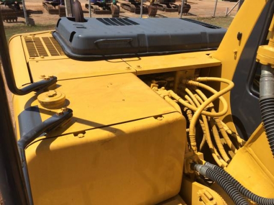 ขายรถแบคโฮ KOMATSU PC130-6 ระบบไฟฟ้าเต็ม รถนอกนำเข้าสภาพสวย สนใจติดต่อ 081-2990958 มีVDOการทำงานครับ ขายรถแบคโฮ KOMATSU PC130-6 ระบบไฟฟ้าเต็ม รถนอกนำเข้าสภาพสวย สนใจติดต่อ 081-2990958 มีVDOการทำงานครับ