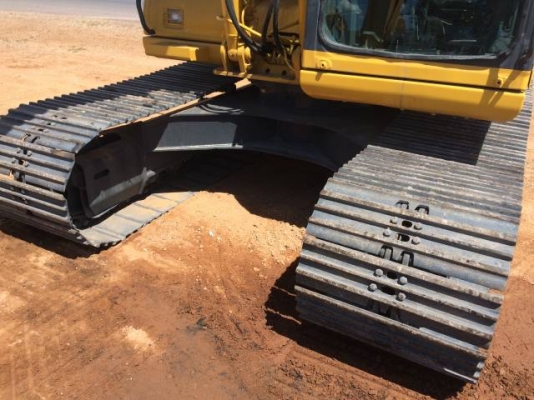 ขายรถแบคโฮ KOMATSU PC130-6 ระบบไฟฟ้าเต็ม รถนอกนำเข้าสภาพสวย สนใจติดต่อ 081-2990958 มีVDOการทำงานครับ ขายรถแบคโฮ KOMATSU PC130-6 ระบบไฟฟ้าเต็ม รถนอกนำเข้าสภาพสวย สนใจติดต่อ 081-2990958 มีVDOการทำงานครับ