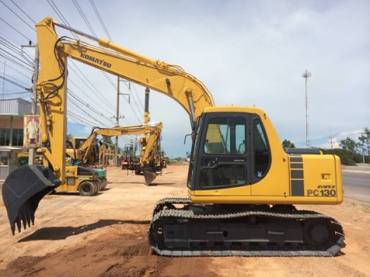 ขายรถแบคโฮ KOMATSU PC130-6 ระบบไฟฟ้าเต็ม รถนอกนำเข้าสภาพสวย สนใจติดต่อ 081-2990958 มีVDOการทำงานครับ