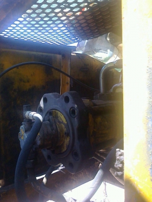 **500,000 บ.ต่อรอง**ขายแบ็คโฮ mark2 200 SK907ll ปั้มK3V เครื่อง6D15 โบ เครื่องดีปั้มดี ตัวเดินใหญ่ เอวดี ช่วงล่าง โซ่ ใบแทร็ก โรลเลอร์ สป็อคเก็ต ล้อนำ แคเรีย สภาพ 60-70\% บูมอาร์มดีไม่ปะ บอดีดี สีสันดี รถใช้งานปกติ ขายตามสภาพพ เอกสารสัญญาซื้อขาย ราคา ต่อรอ