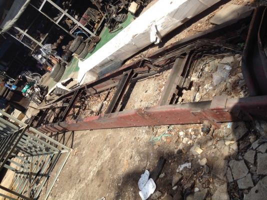 ขาย คัสซี รถบัส 6ล้อ ยีห้อBENZ พร้อมเล่มทะเบียน ขาย คัสซี รถบัส 6ล้อ ยีห้อBENZ พร้อมเล่มทะเบียน