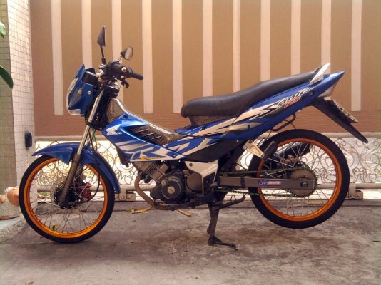 ขออนุญาติขาย Honda Sonic 125 กุญแจใหญ่ 2 ชั้น โอนฟรีครับ
