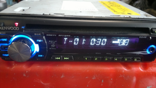 เครื่องเล่นวิทยุ Kenwood(E242)50W*4 CD/MP3/WMA สภาพสวยครับ