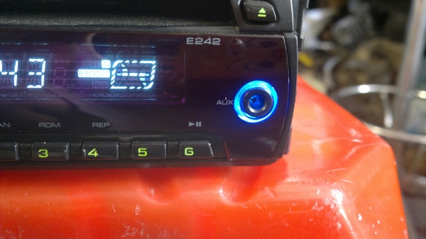 เครื่องเล่นวิทยุ Kenwood(E242)50W*4 CD/MP3/WMA สภาพสวยครับ เครื่องเล่นวิทยุ Kenwood(E242)50W*4 CD/MP3/WMA สภาพสวยครับ