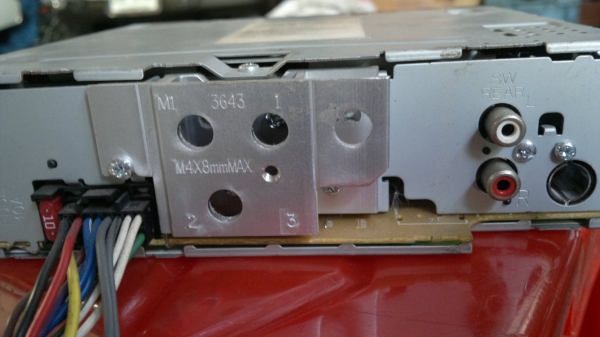 เครื่องเล่น MP3/WMA 50Wx4 KDC-MP142