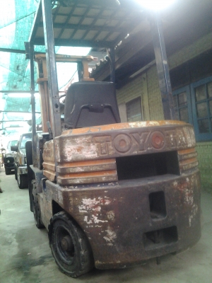 รถฟอร์คลิฟต์ TOYOTA 5FD-1.8 ตัน รถฟอร์คลิฟต์ TOYOTA 5FD-1.8 ตัน