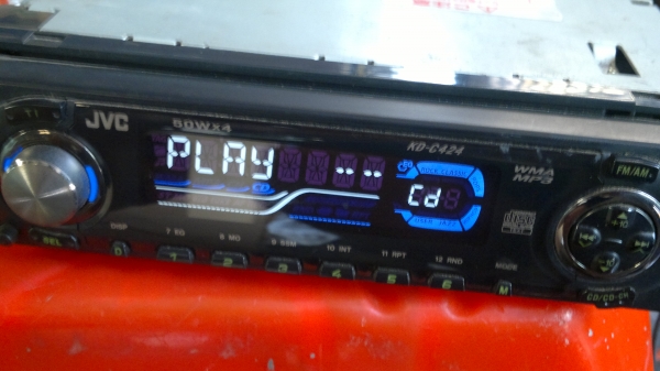 เครื่องเล่น JVC KD-C424  CD/MP3/WMA สภาพสวย ๆ ครับ