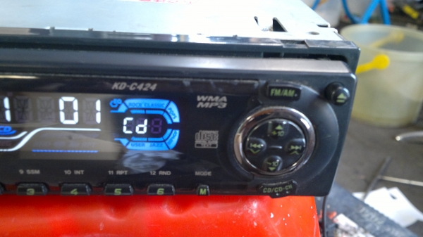 เครื่องเล่น JVC KD-C424  CD/MP3/WMA สภาพสวย ๆ ครับ