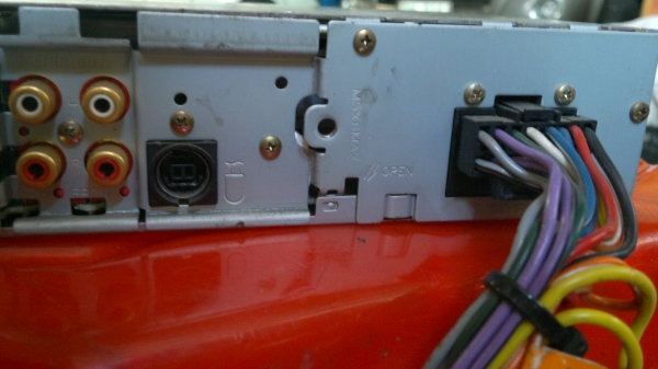 เครื่องเล่น JVC KD-C424  CD/MP3/WMA สภาพสวย ๆ ครับ