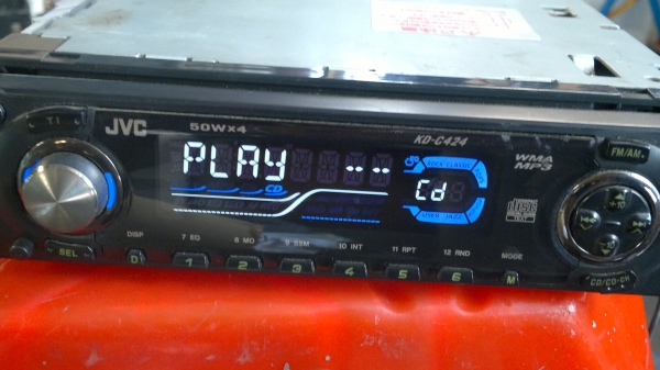 เครื่องเล่น JVC KD-C424  CD/MP3/WMA สภาพสวย ๆ ครับ