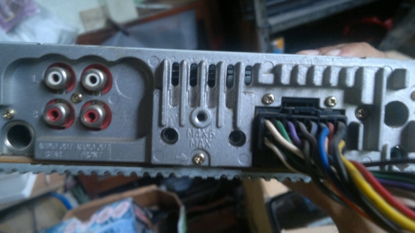 เครื่องเล่นวิทยุ CD/MP3 SONY CDX-MP100X D-BASS สภาพนางฟ้าครับ