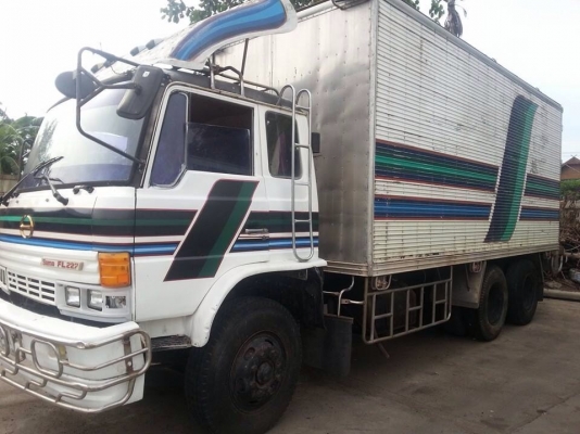 ขายรถบรรทุกสิบล้อ HINO FL186 เครื่อง HO7C 185 แรง 1 เพลา ตู้แสตนเลส ทะเบียนพร้อม