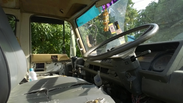 10ล้อ2เพลา NISSAN CW430M 250แรง(ในเล่ม)พื้นเรียบ ปี*38รถเดิมๆบาง ห้างแท้... 10ล้อ2เพลา NISSAN CW430M 250แรง(ในเล่ม)พื้นเรียบ ปี*38รถเดิมๆบาง ห้างแท้...