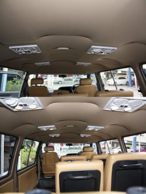 TOYOTA, HIACE เครื่อง 1 JZ เบนซิน ปี2001 เกียร์ออโต้ ภายในแต่ง VIP สวยตามรูป เครื่องดี เงียบมาก ๆ แอร์เย็น ช่วงล่างแน่น มาลองขับ เอกสารพร้อมโอน มือ 1