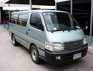 TOYOTA, HIACE เครื่อง 1 JZ เบนซิน ปี2001 เกียร์ออโต้ ภายในแต่ง VIP สวยตามรูป เครื่องดี เงียบมาก ๆ แอร์เย็น ช่วงล่างแน่น มาลองขับ เอกสารพร้อมโอน มือ 1