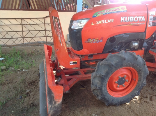 ปัญญาแทรคเตอร์มาแล้ว...นางฟ้า ครับ รถไร่แท้ๆ ไม่เคยลงน้ำ คูโบต้า L3608 พร้อมใบมีดคานล่างFD163F ผาน6x22ตราช้าง ทำงาน 372 ชม. จัดส่ง อ.ขาณุฯ จ.กำแพงเพชร