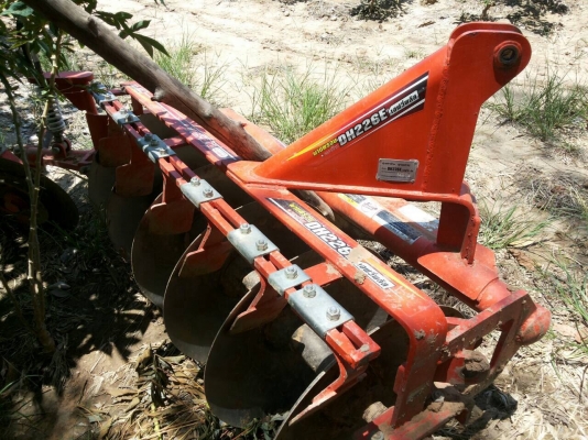 ปัญญาแทรคเตอร์มาแล้ว...นางฟ้า ครับ รถไร่แท้ๆ ไม่เคยลงน้ำ คูโบต้า L3608 พร้อมใบมีดคานล่างFD163F ผาน6x22ตราช้าง ทำงาน 372 ชม. จัดส่ง อ.ขาณุฯ จ.กำแพงเพชร