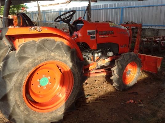 ปัญญาแทรคเตอร์มาแล้ว...นางฟ้า ครับ รถไร่แท้ๆ ไม่เคยลงน้ำ คูโบต้า L3608 พร้อมใบมีดคานล่างFD163F ผาน6x22ตราช้าง ทำงาน 372 ชม. จัดส่ง อ.ขาณุฯ จ.กำแพงเพชร