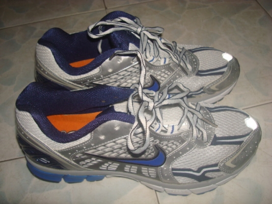 ขาย รองเท้าNike รุ่น Zoom Vomero 4