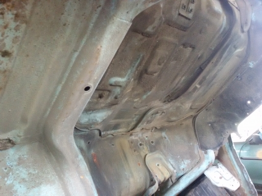 ISUZU NKR 110 Hp เกียร์สั้น ปี 45